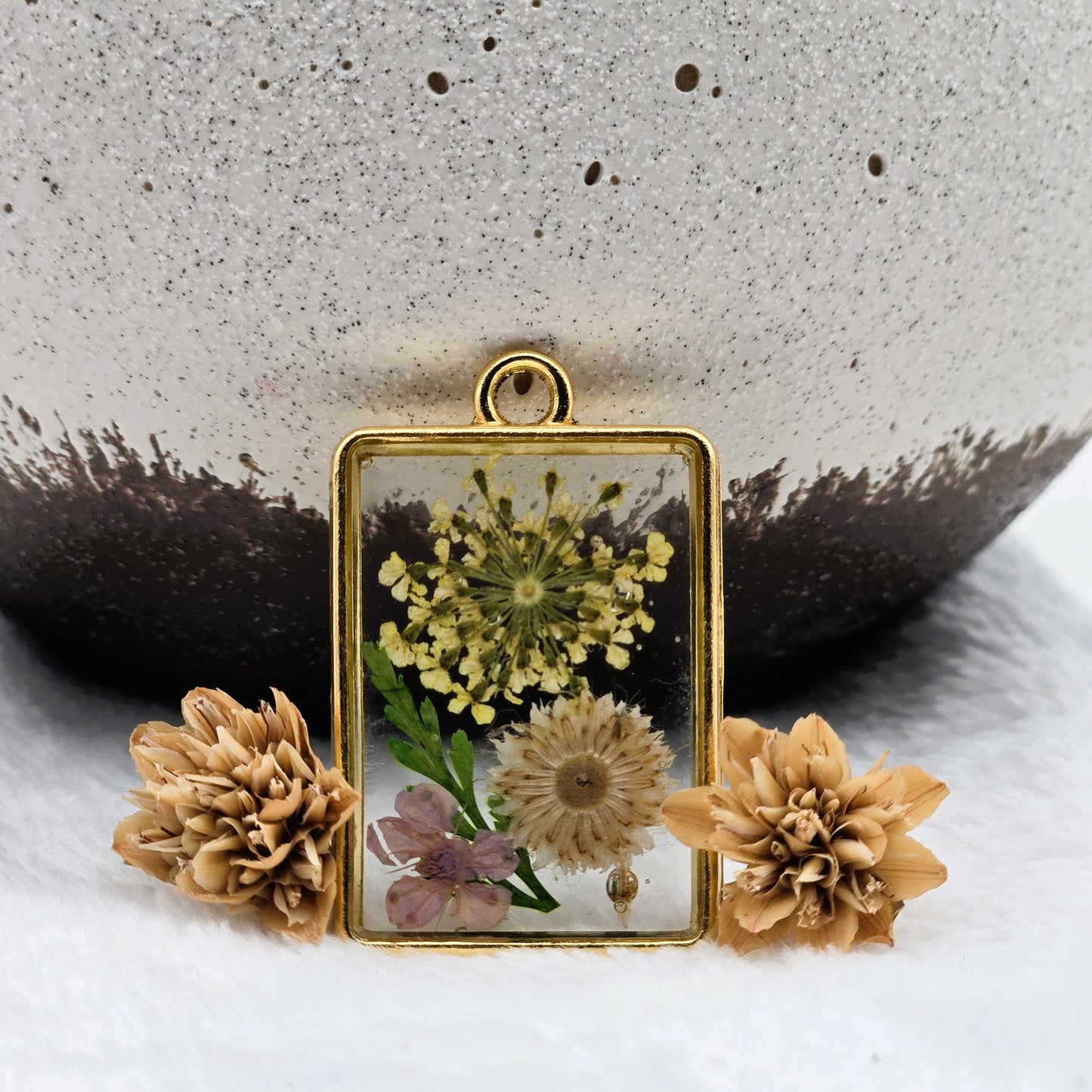 Flora Essence Pendant