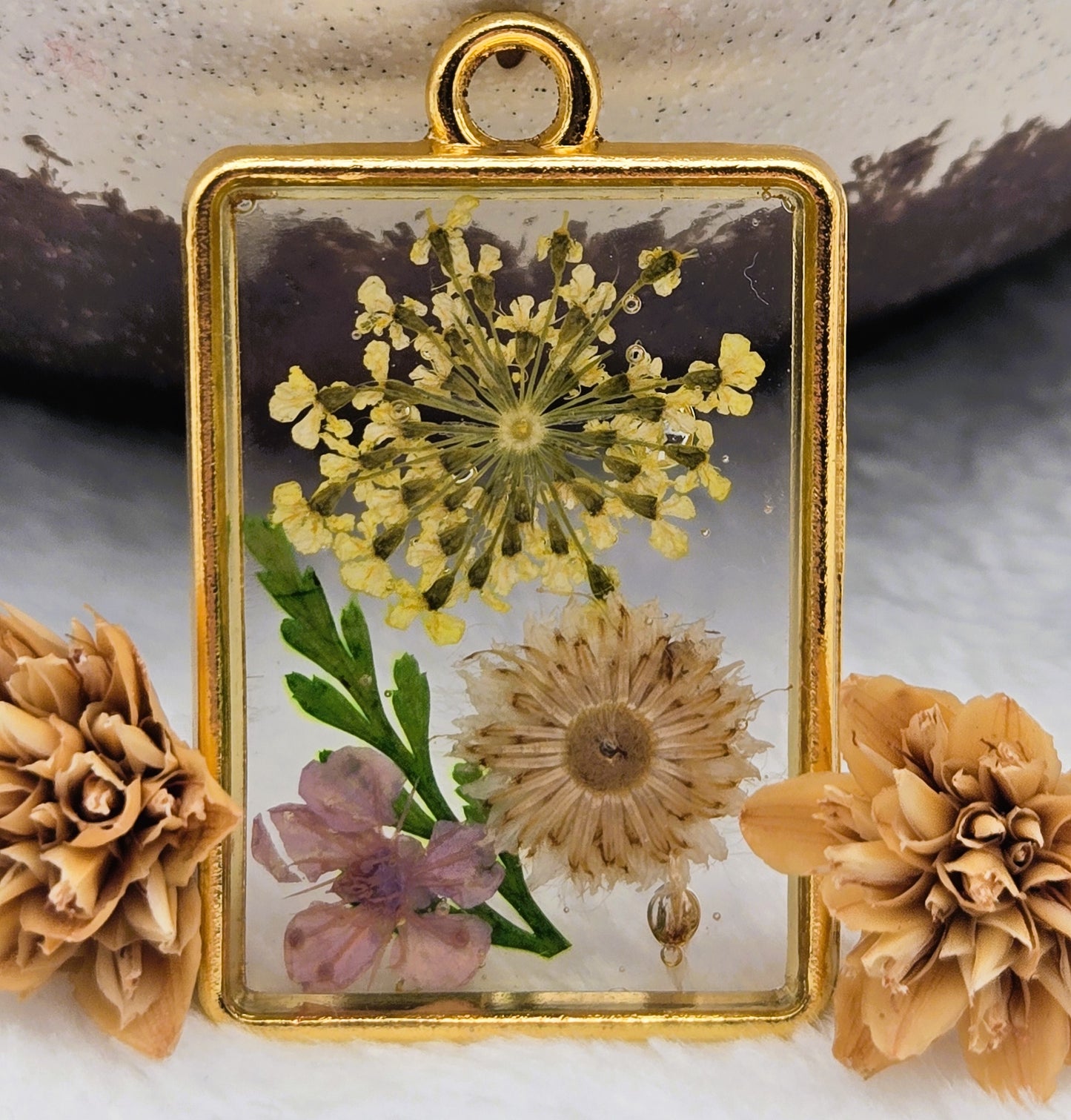 Flora Essence Pendant