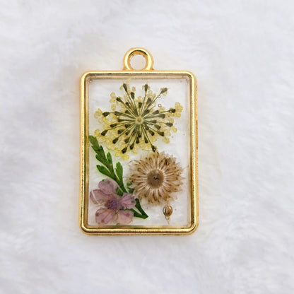 Flora Essence Pendant