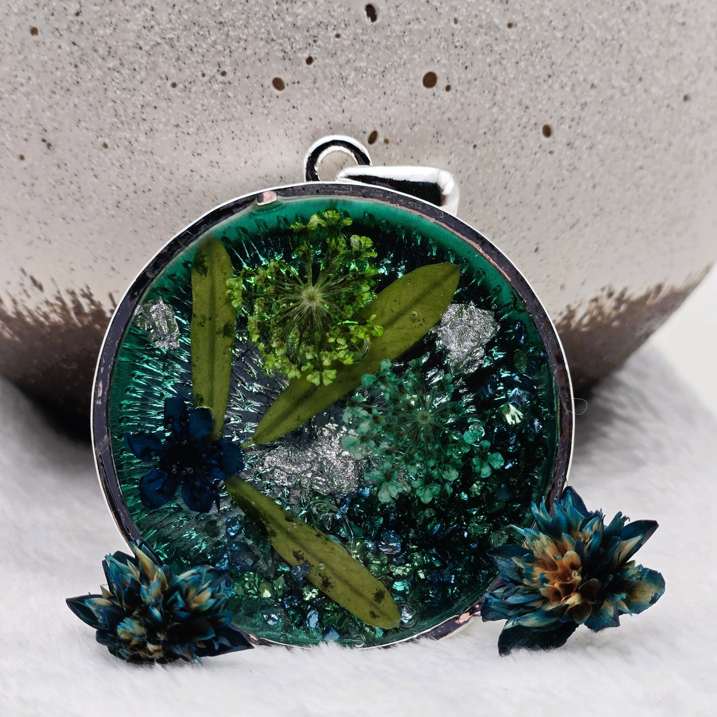 Verdant Bloom Pendant