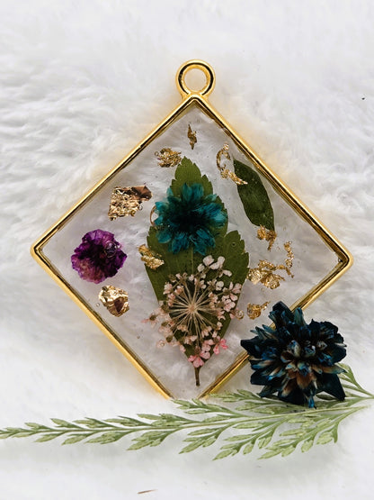 Serene Bloom Necklace